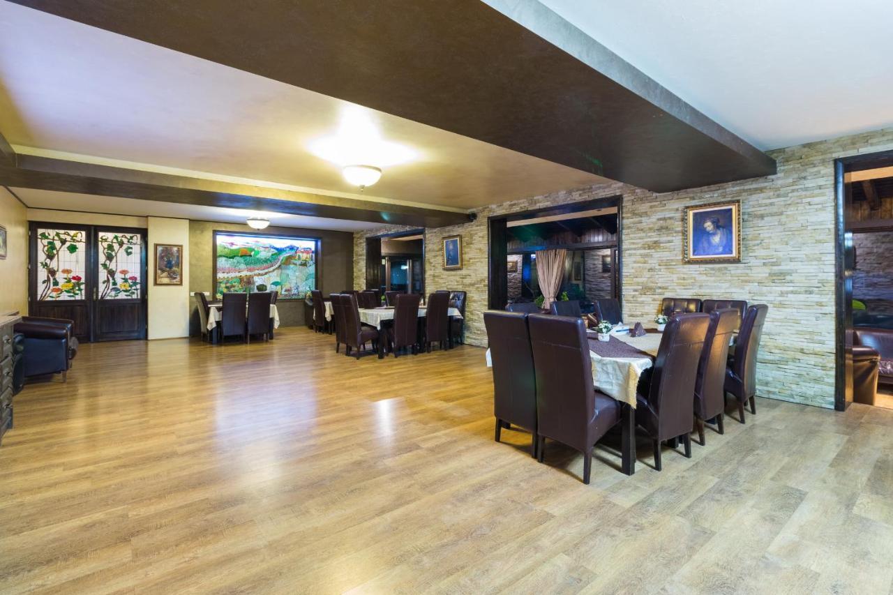 Hanul Simon Pensiune & Restaurant Бран Екстер'єр фото
